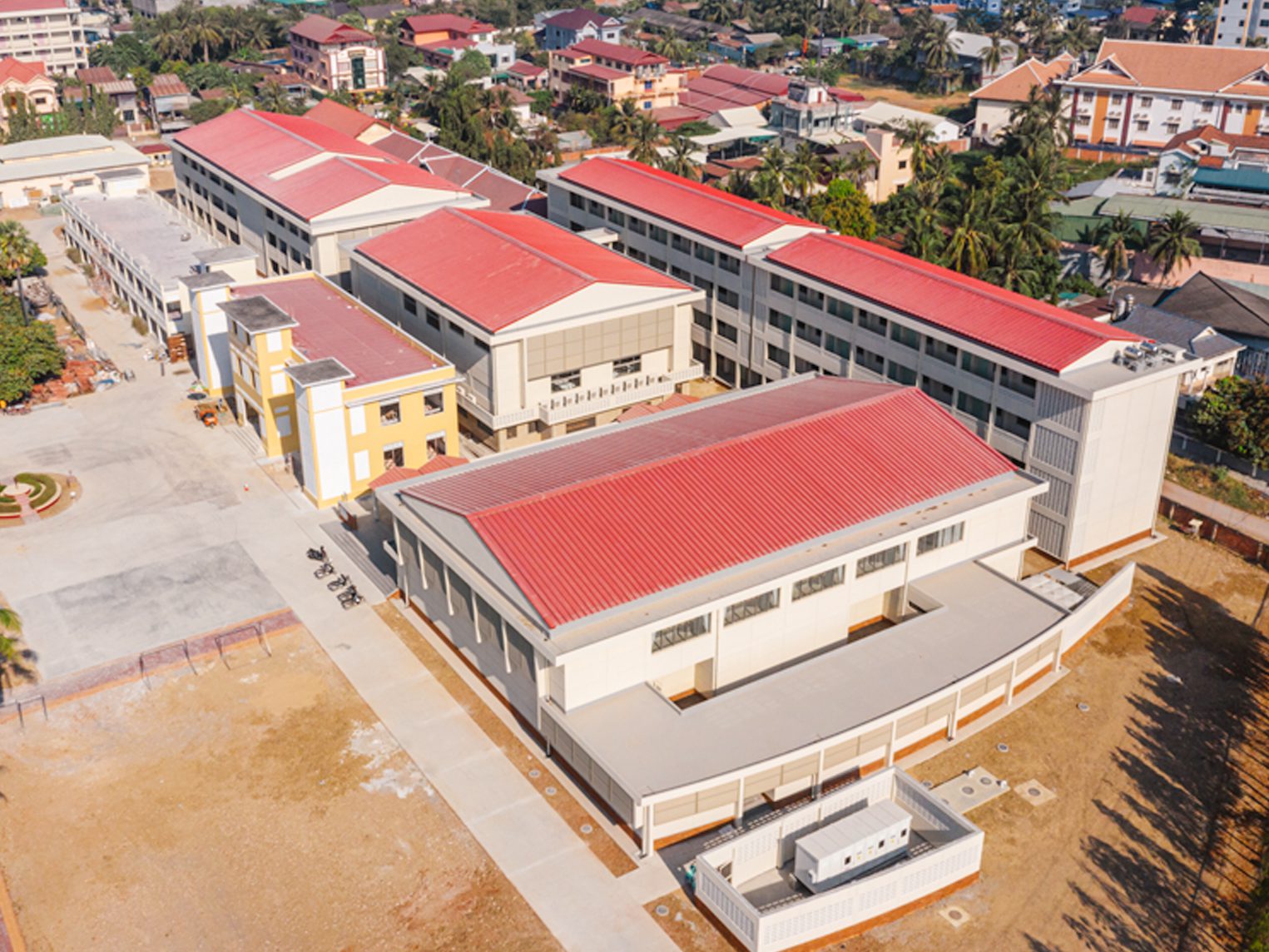 TEACHER SCHOOL BATTAMBANG